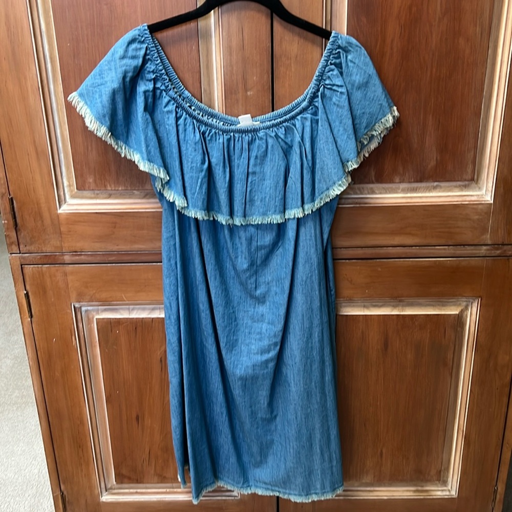 Mossimo denim dress can be worn off the shoulder or not